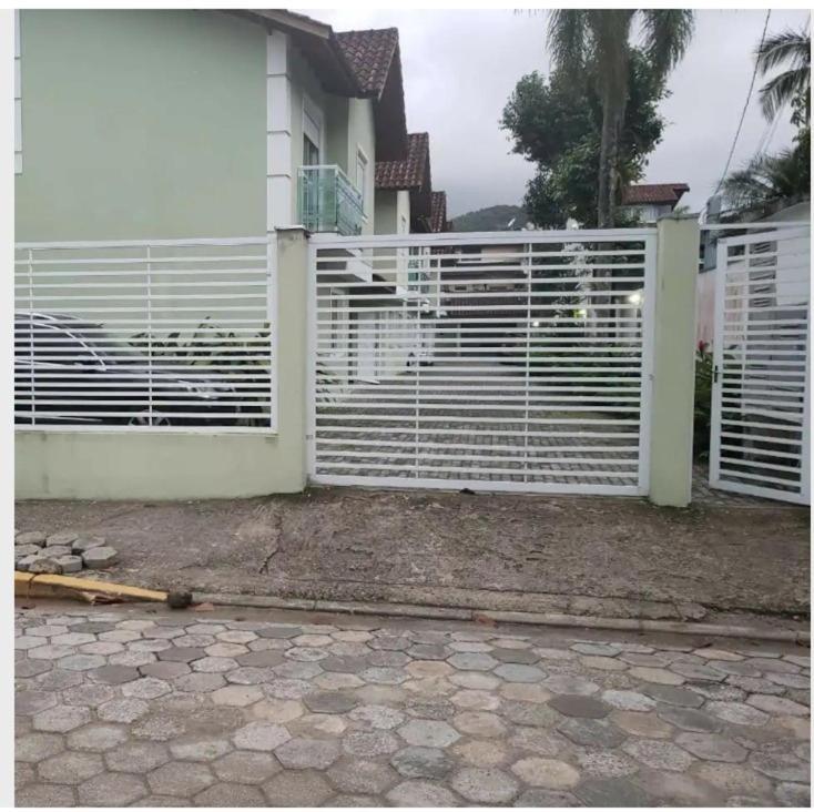 Casa Com Localizacao Privilegiada, A 140 Metros Da Praia Juquey Сао Себастиао Екстериор снимка